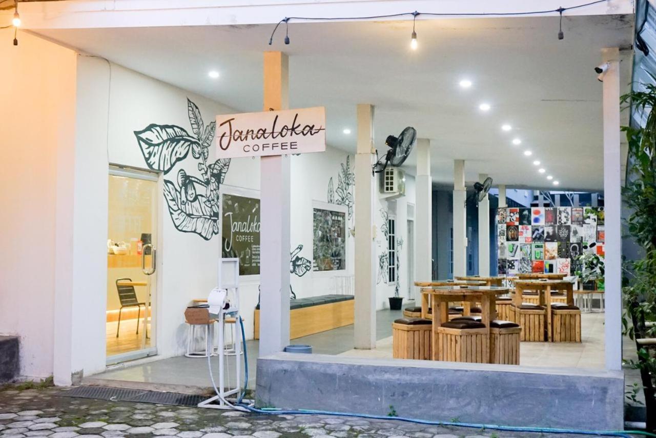 Tamadara Guesthouse Jogja Maguwo Εξωτερικό φωτογραφία